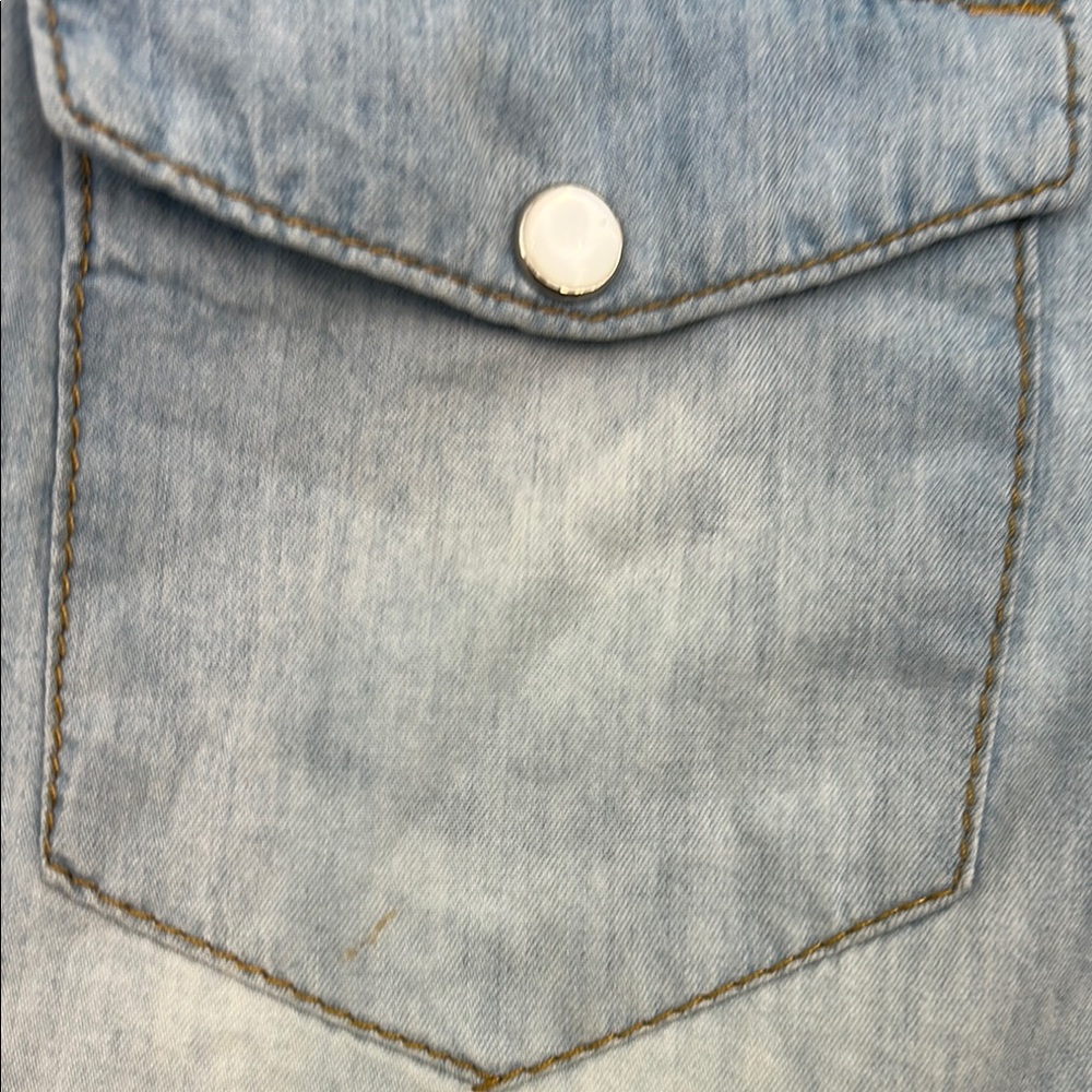 Yessica Studded Light Blue Denim Shirt | Size 18 (AU 46) | Button-Down - Picture 11 of 13